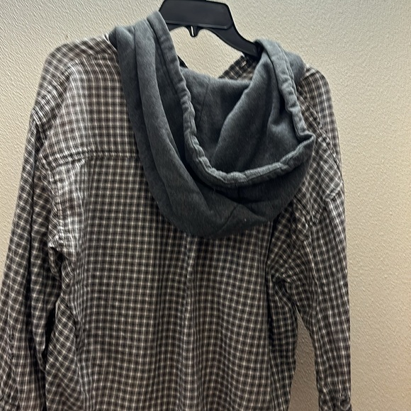 American eagle button down! - Picture 2 of 3